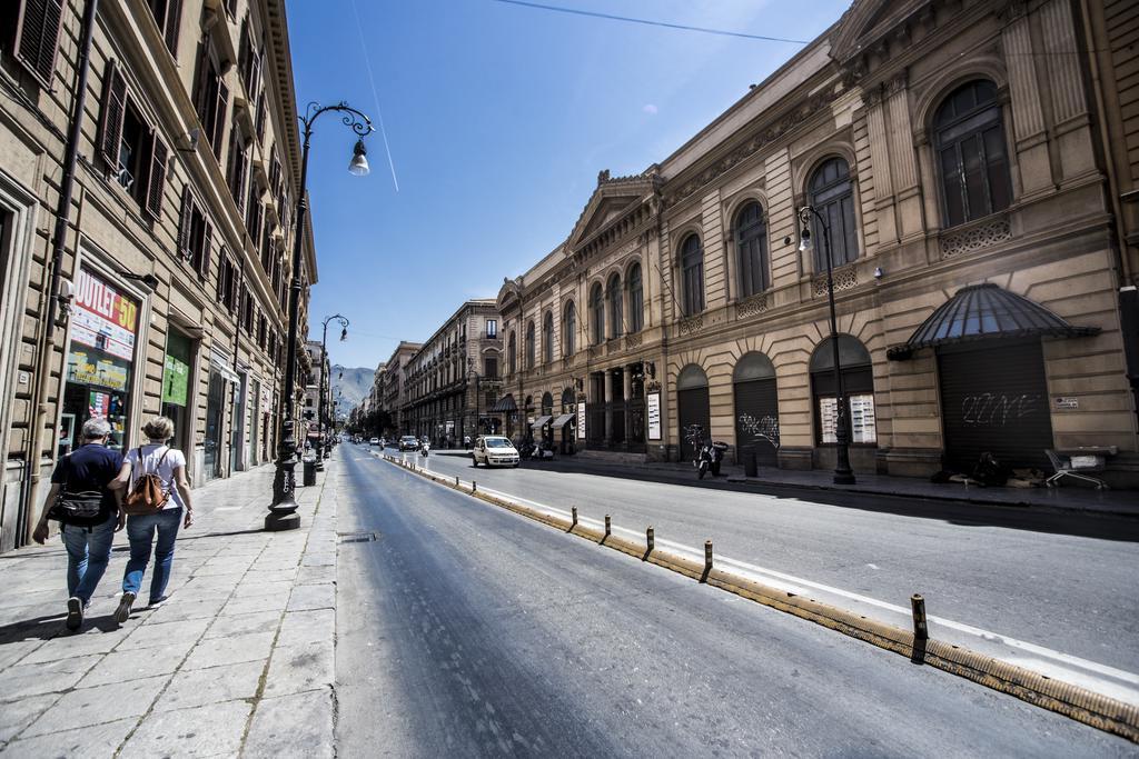 Palazzo Vatticani Bed & Breakfast Palermo Exterior photo